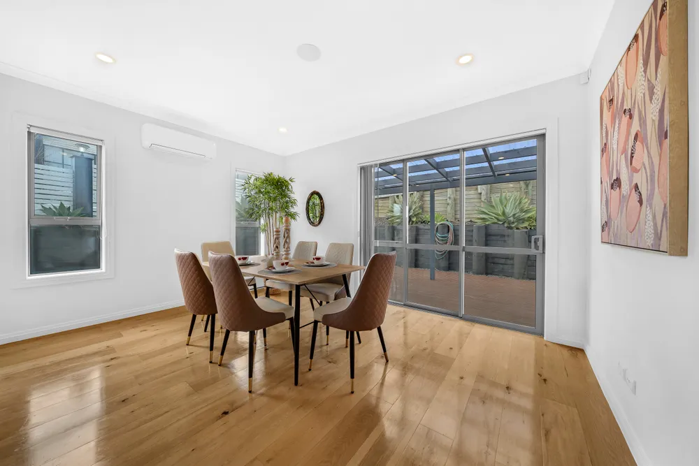 Photos of 127 Argento Avenue