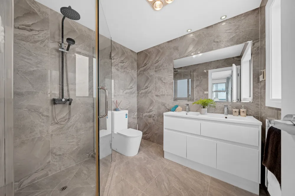 Photos of 127 Argento Avenue