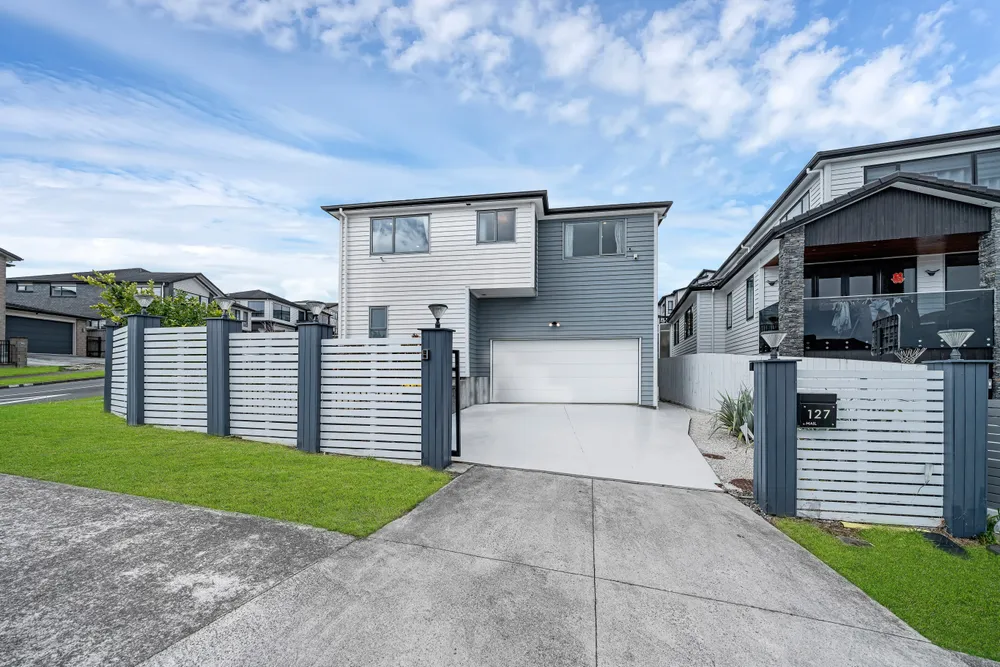 Photos of 127 Argento Avenue