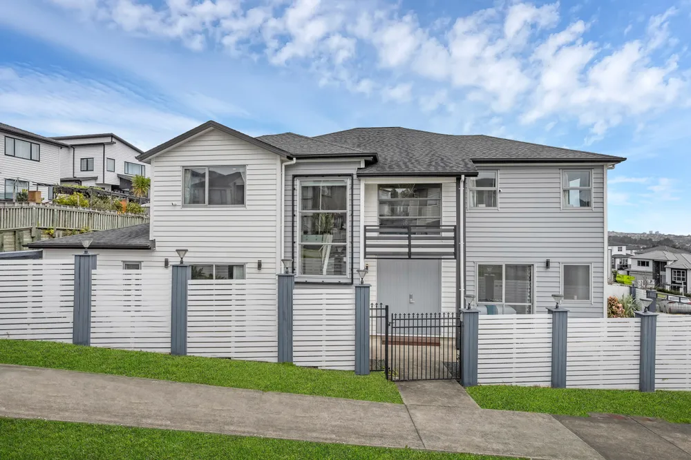Photos of 127 Argento Avenue
