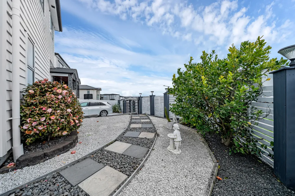 Photos of 127 Argento Avenue