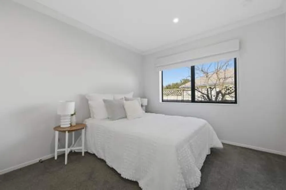 Photos of 54 Mahonia Place