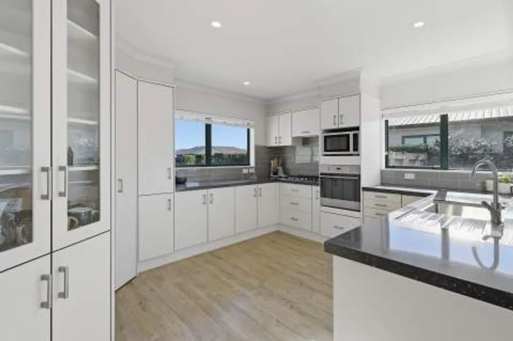 Photos of 54 Mahonia Place