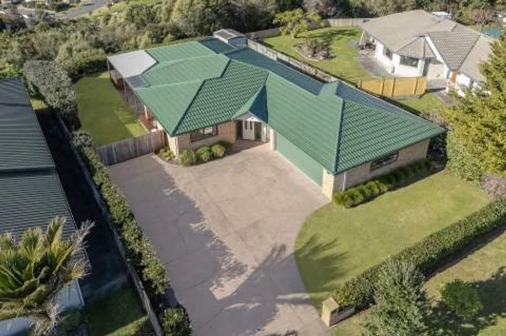Photos of 54 Mahonia Place