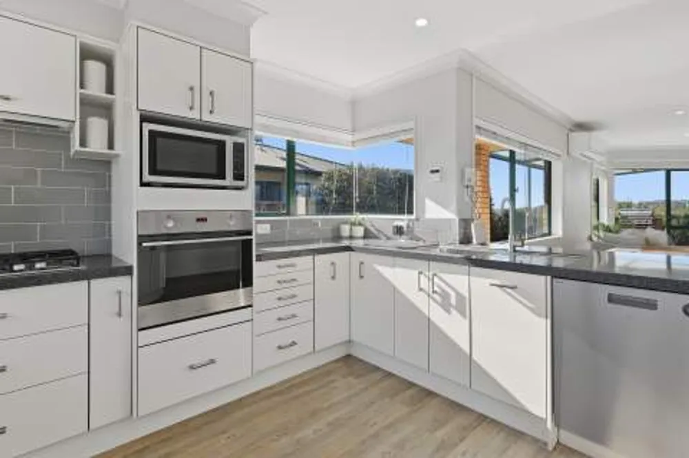 Photos of 54 Mahonia Place