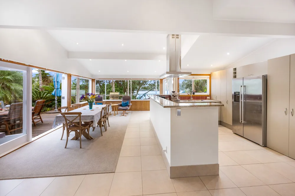 Photos of 632 Blockhouse Bay Road