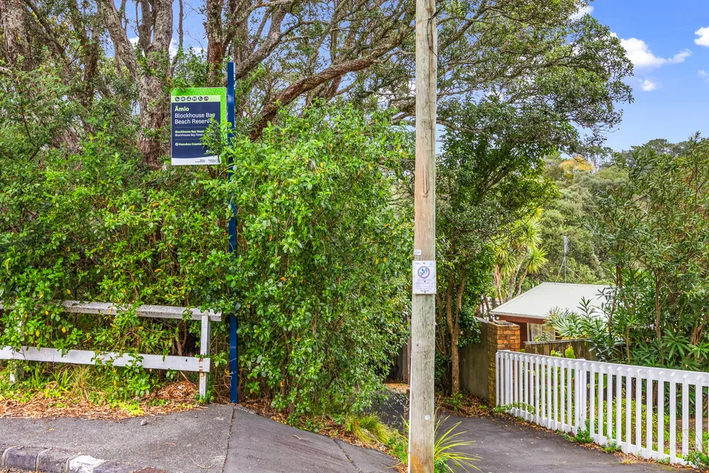 Photos of 632 Blockhouse Bay Road