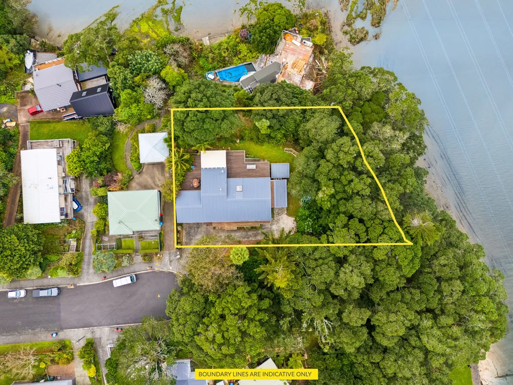 Photos of 632 Blockhouse Bay Road