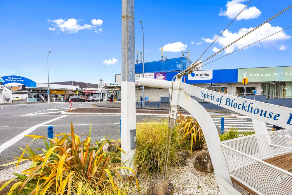 Photos of 632 Blockhouse Bay Road