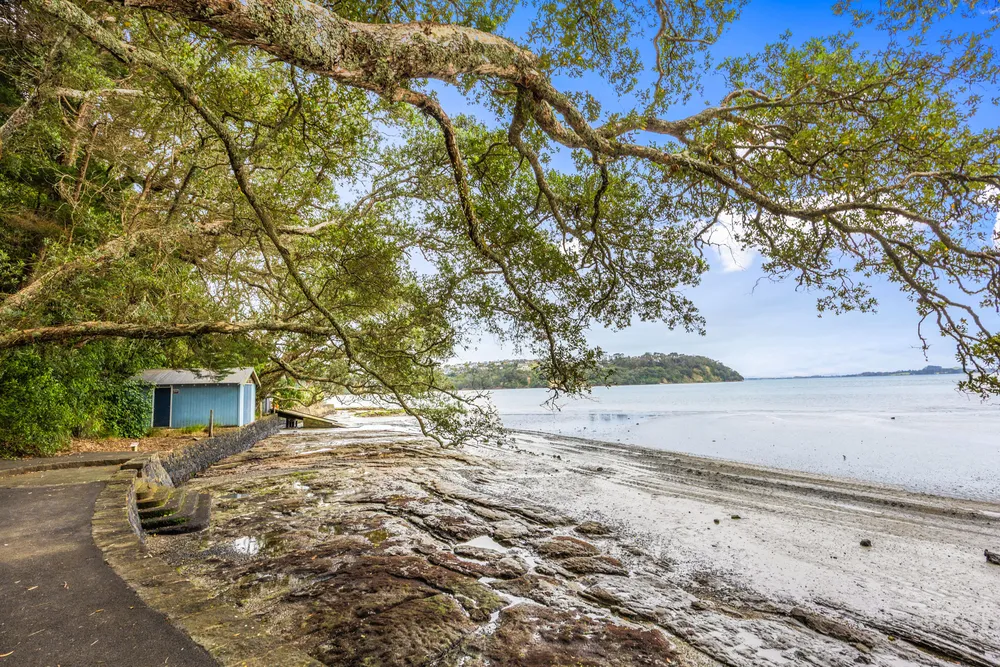 Photos of 632 Blockhouse Bay Road