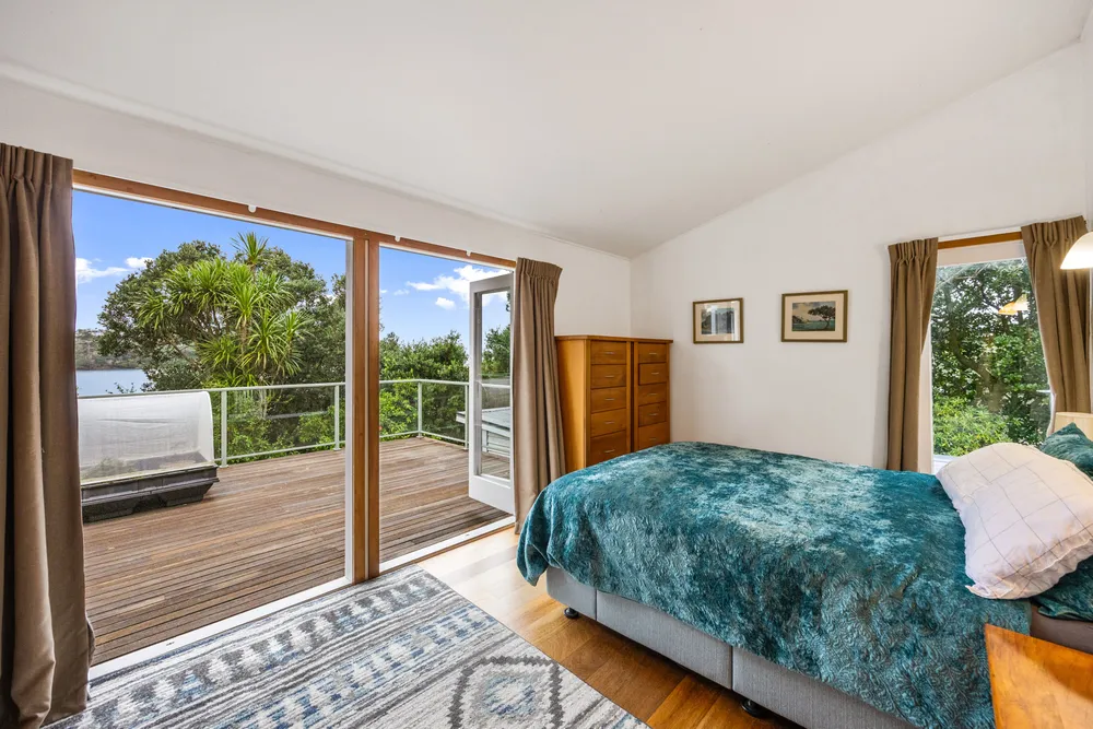 Photos of 632 Blockhouse Bay Road