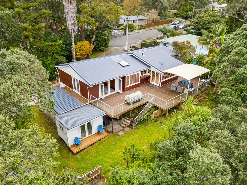Photos of 632 Blockhouse Bay Road
