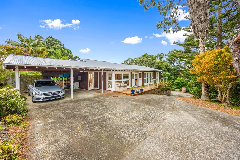 Photos of 632 Blockhouse Bay Road