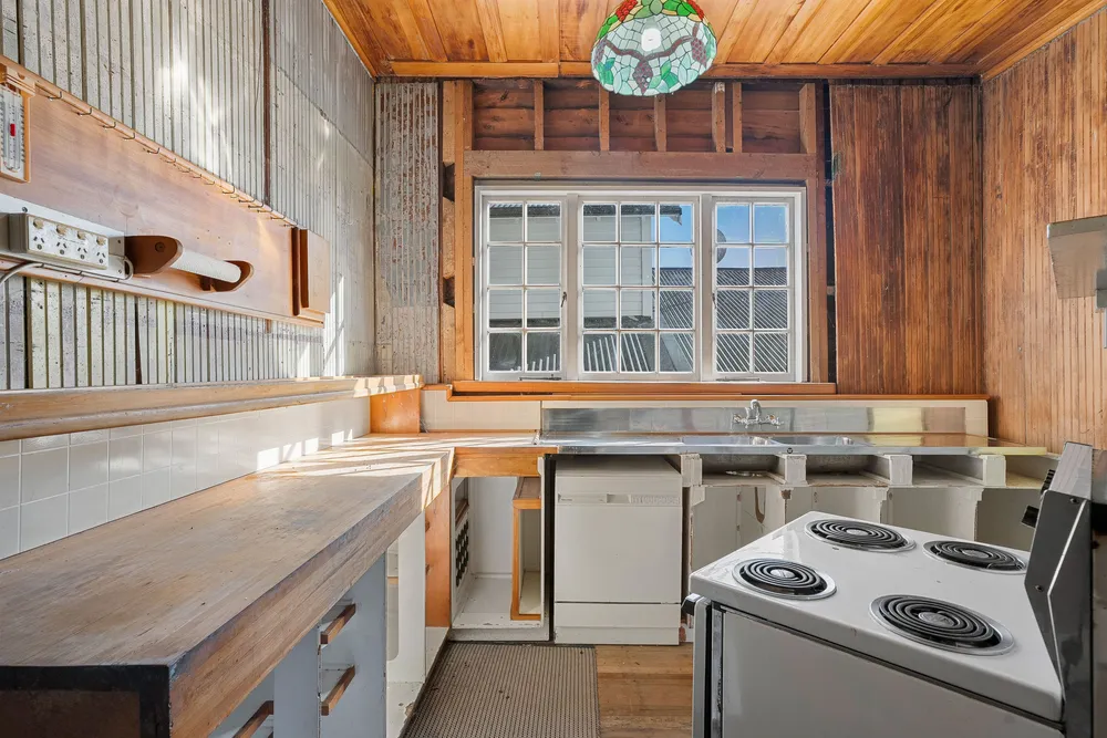 Photos of 16 Beaconsfield Street