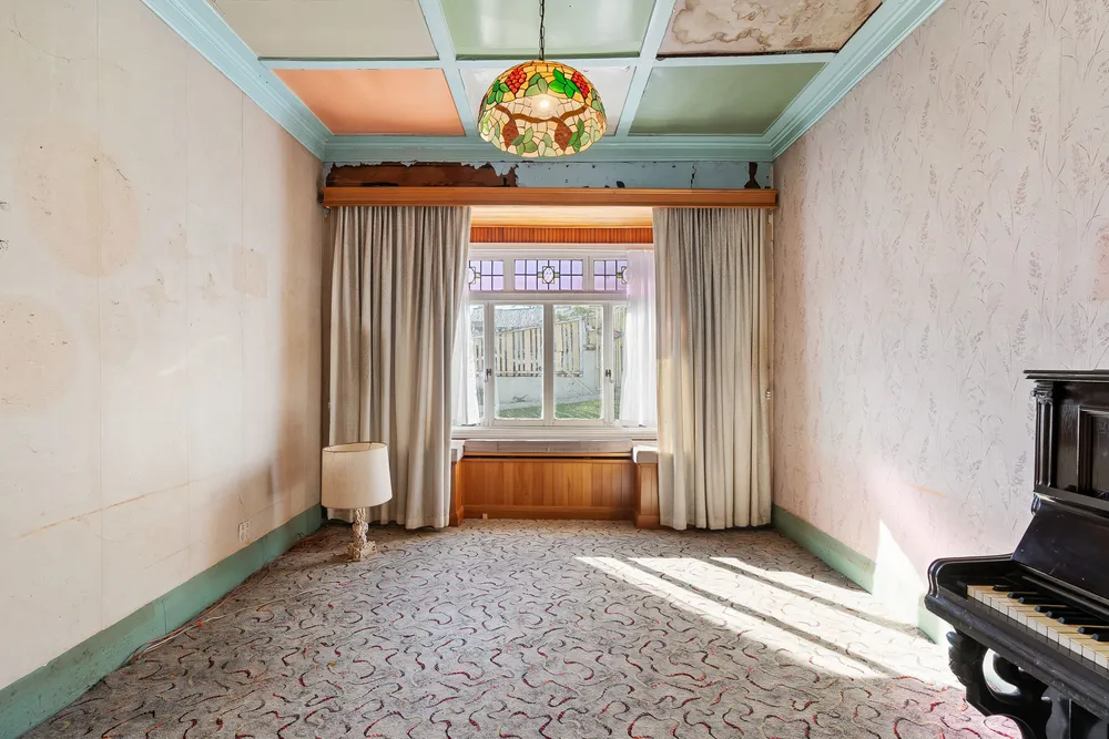 Photos of 16 Beaconsfield Street