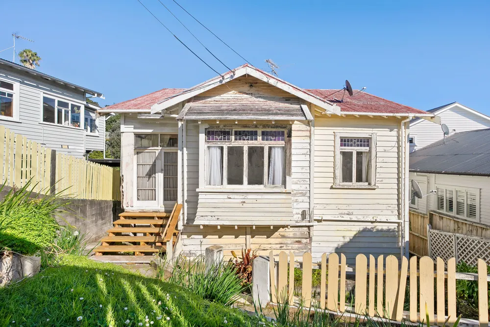 Photos of 16 Beaconsfield Street