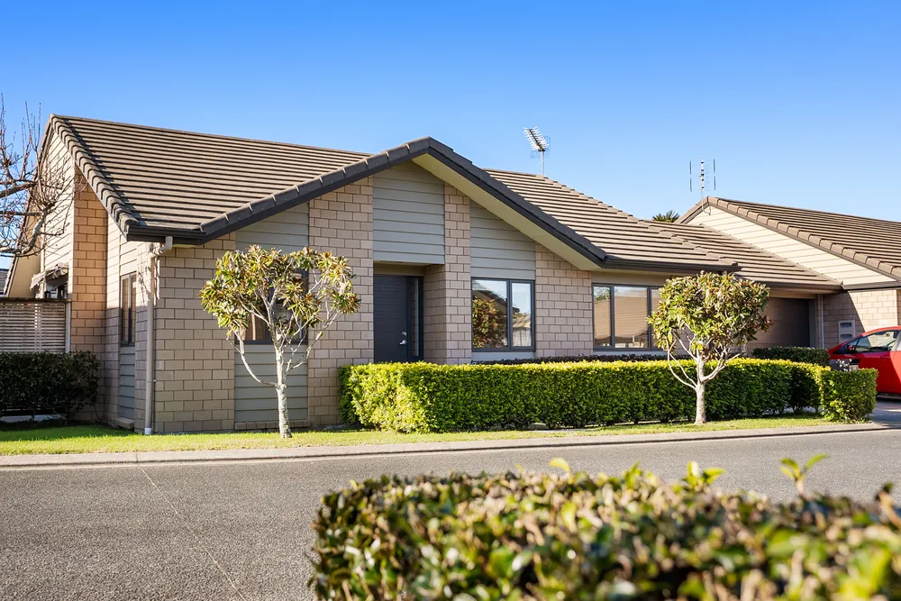 Photos of 38 Royalle Mews