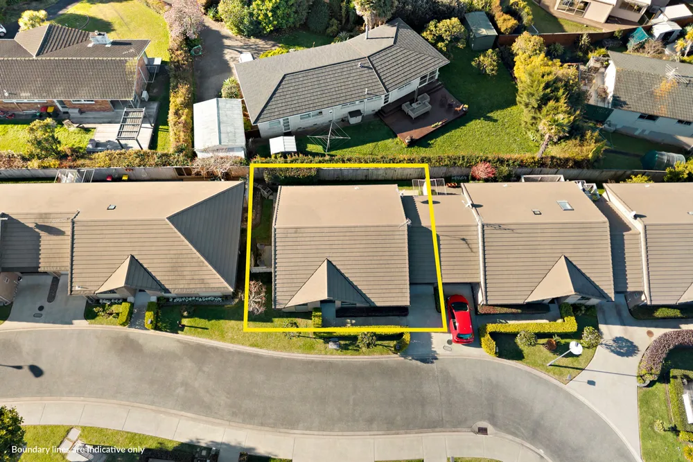 Photos of 38 Royalle Mews