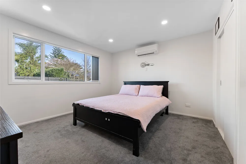 Photos of 24 Glendene Avenue