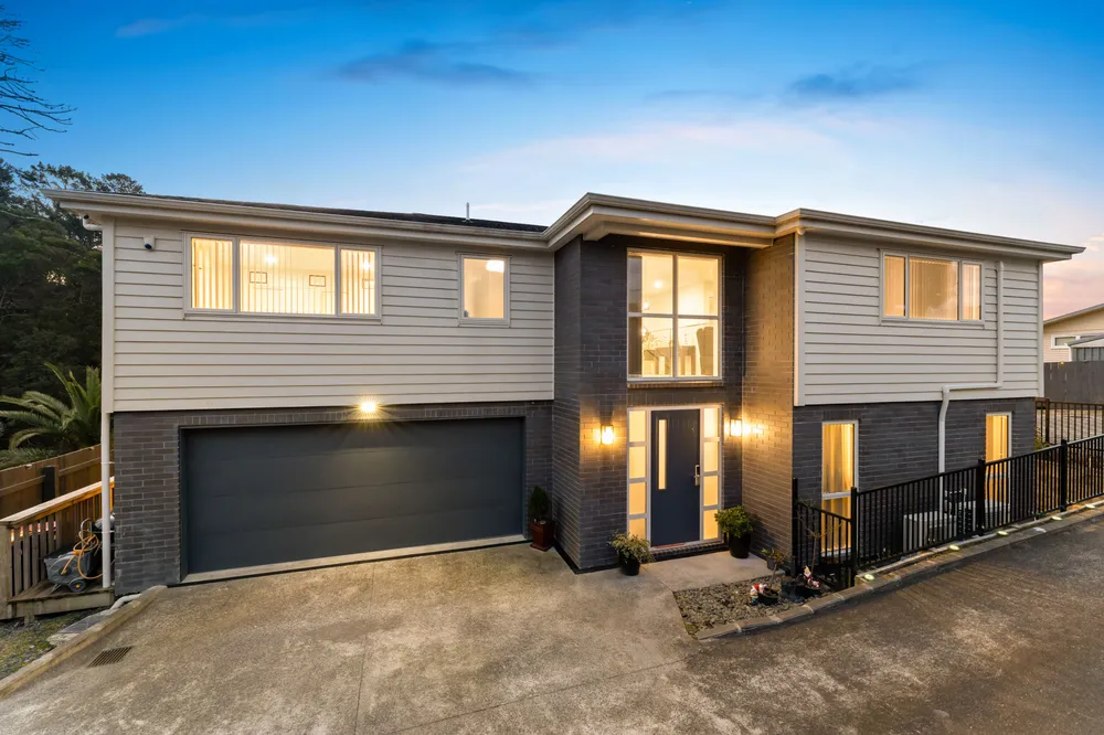 Photos of 24 Glendene Avenue