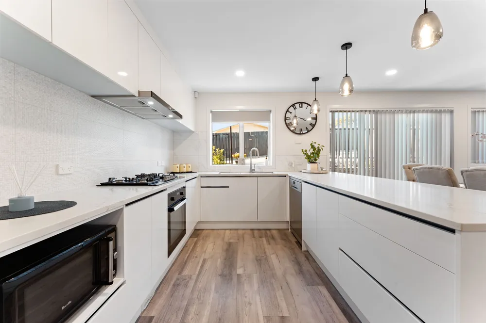 Photos of 24 Glendene Avenue