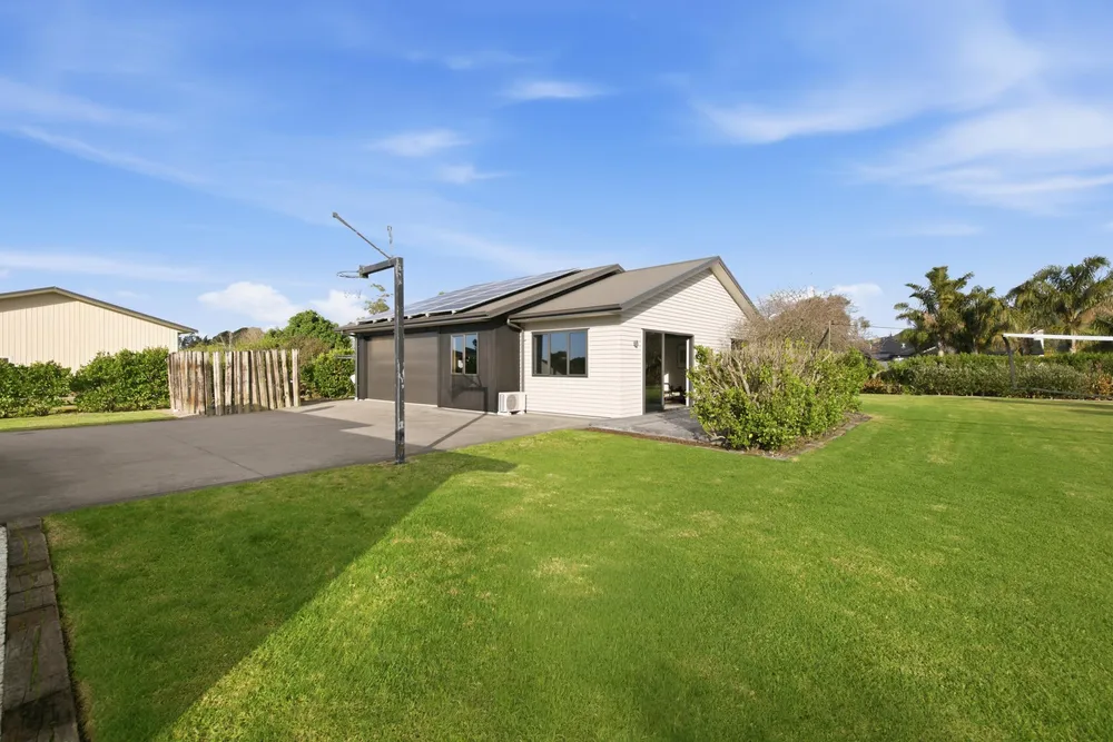 Photos of 50 Royal Ascot Drive