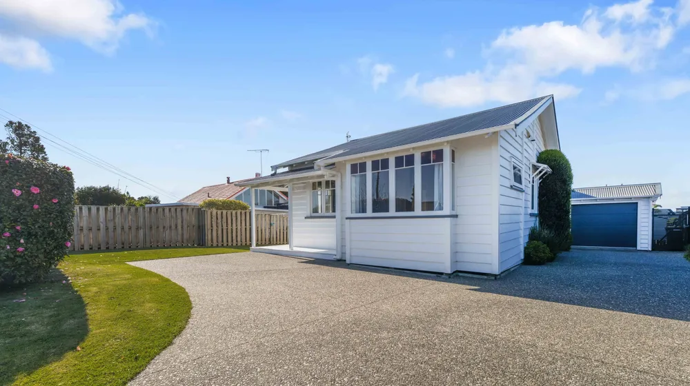 Photos of 62 Beach Road