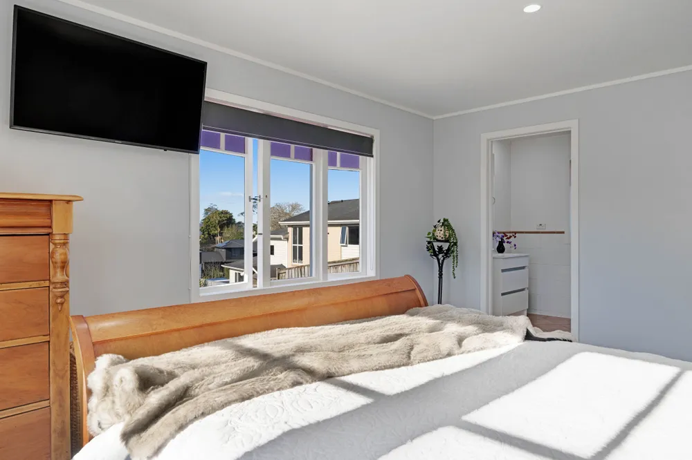 Photos of 62 Beach Road