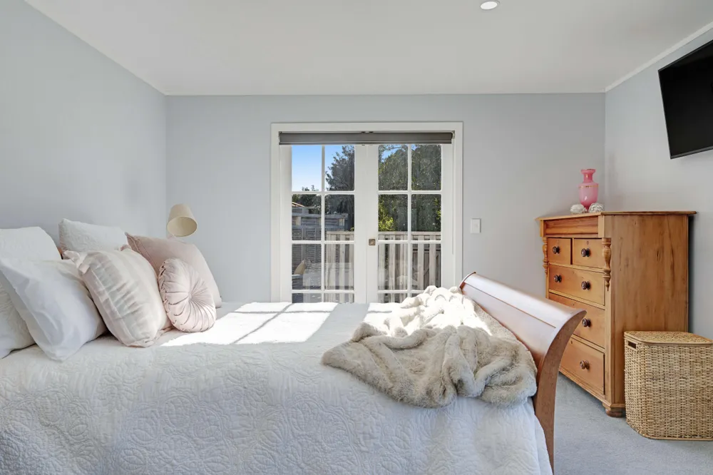 Photos of 62 Beach Road