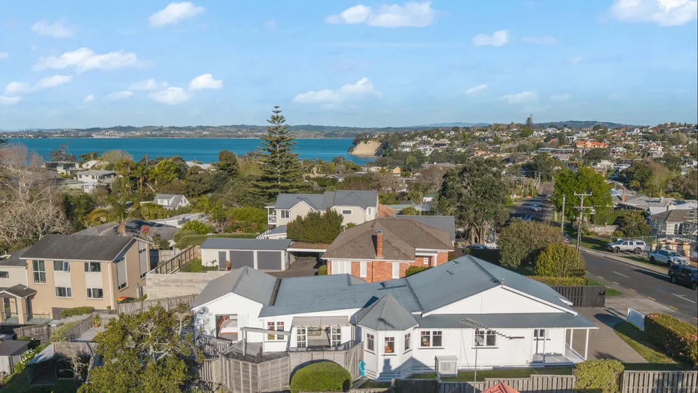 Photos of 62 Beach Road