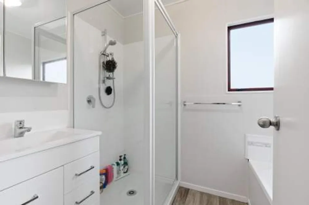 Photos of 13b Emery Place