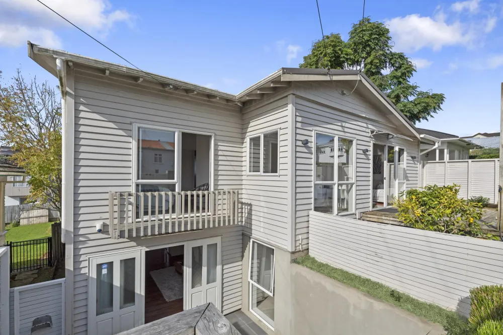 Photos of 11A Akarana Avenue