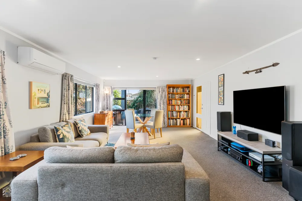 Photos of 2/52 Shirley Avenue
