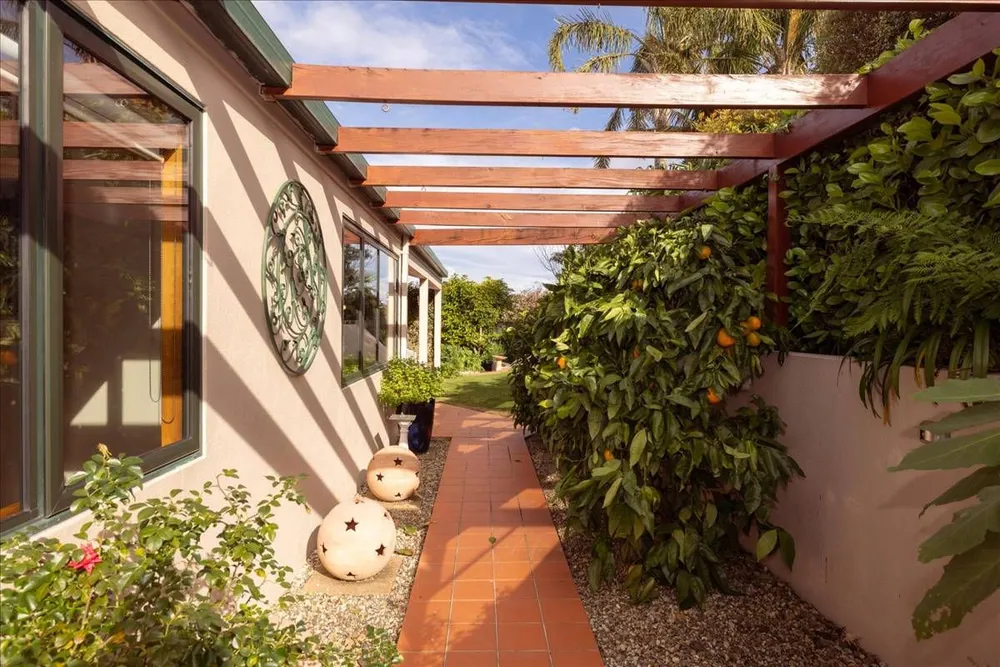 Photos of 63 Manuwai Drive