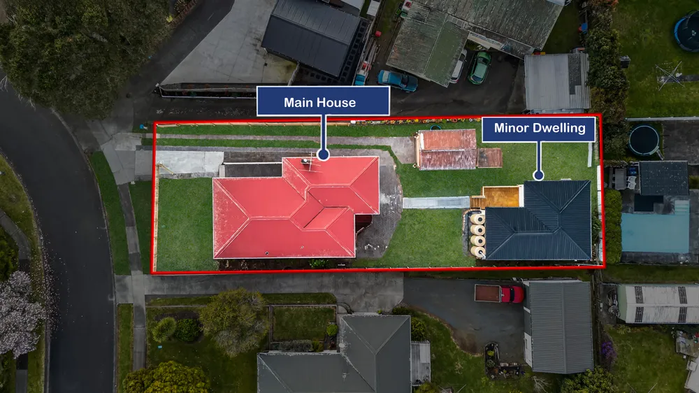 Photos of 21 Laurelwood Avenue
