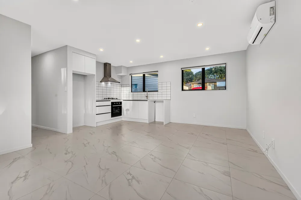 Photos of 21 Laurelwood Avenue