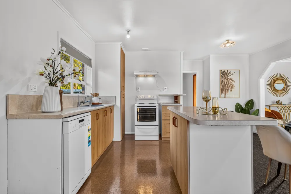Photos of 21 Laurelwood Avenue
