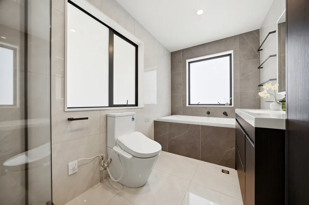 Photos of 57E Hogans Road