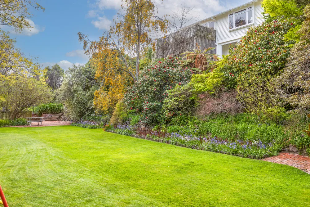 Photos of 4 Hackthorne Road