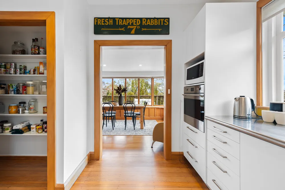Photos of 4 Hackthorne Road