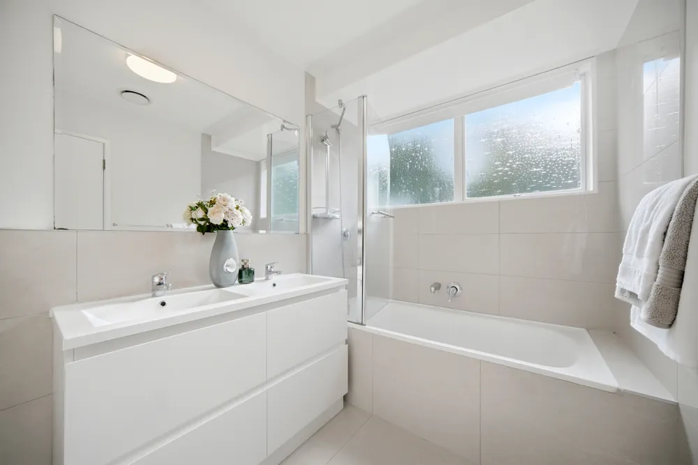 Photos of 70 Ravenwood Drive
