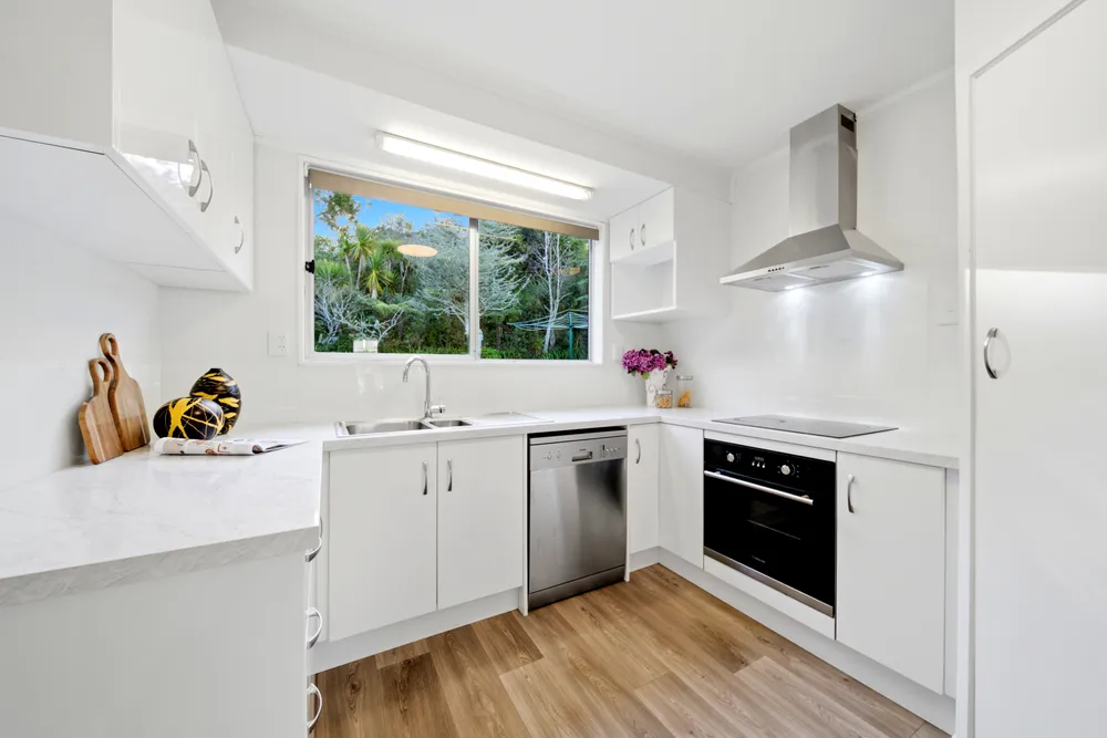 Photos of 70 Ravenwood Drive