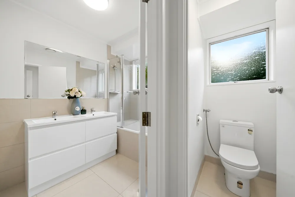 Photos of 70 Ravenwood Drive