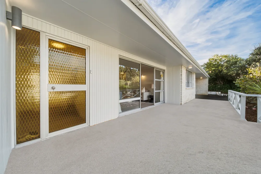 Photos of 70 Ravenwood Drive