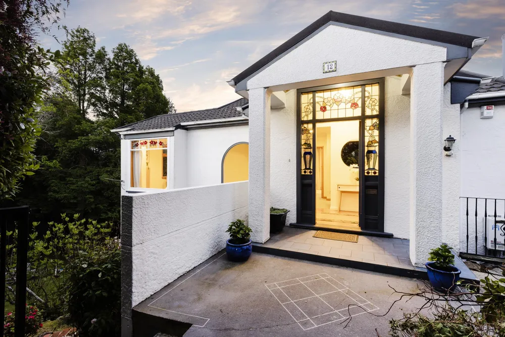 Photos of 12 Spylaw Street