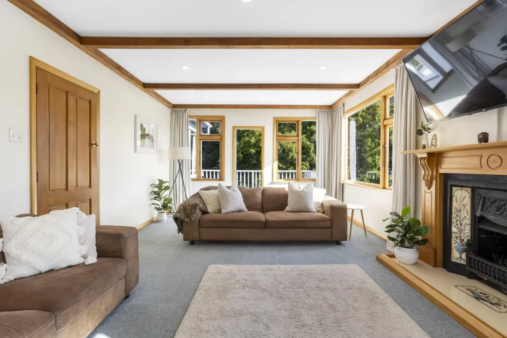 Photos of 12 Spylaw Street