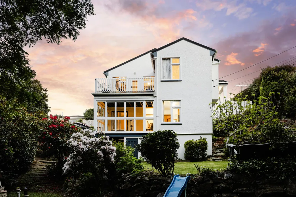 Photos of 12 Spylaw Street