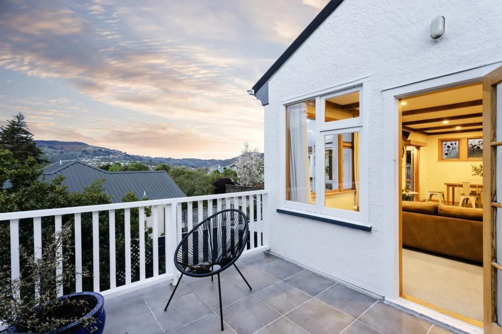 Photos of 12 Spylaw Street