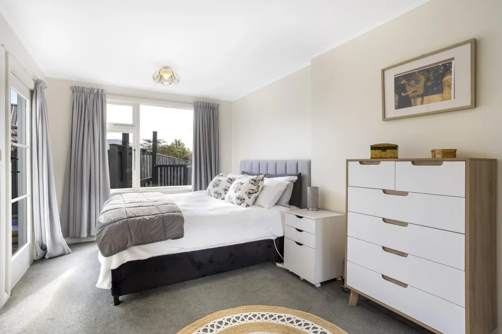 Photos of 12 Spylaw Street