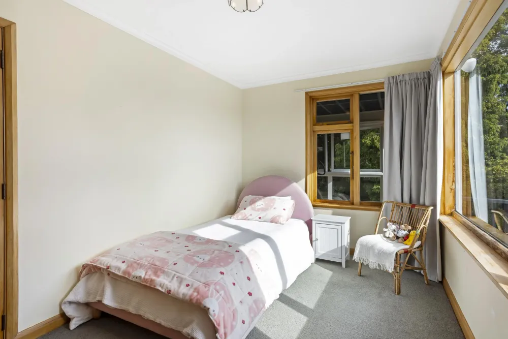 Photos of 12 Spylaw Street
